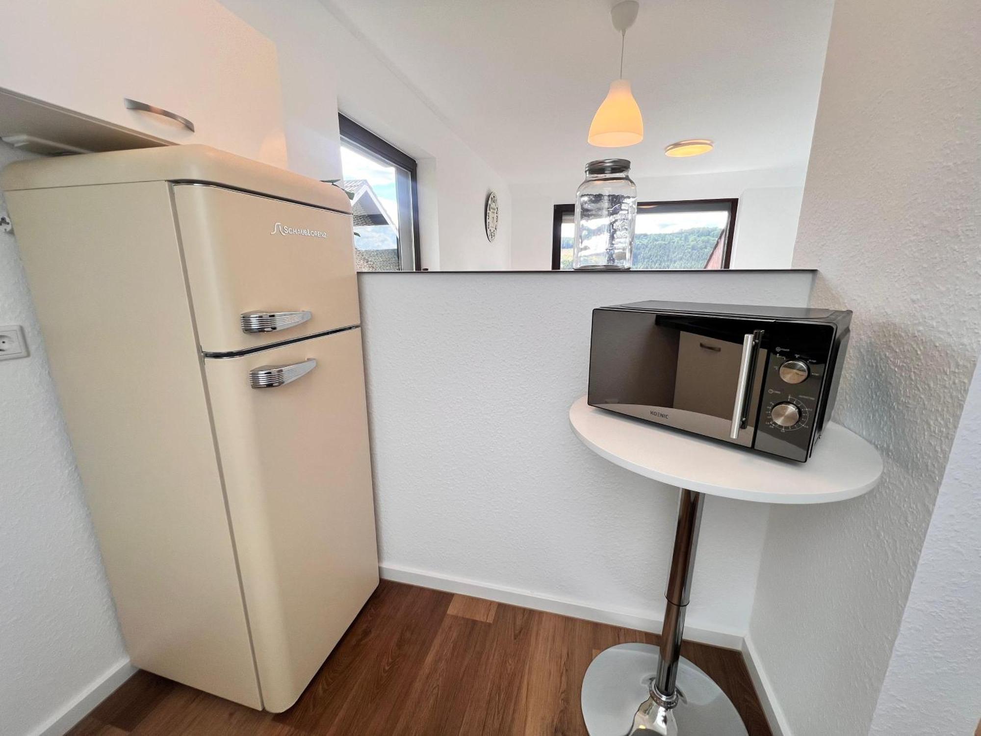 Gemuetliche 3-Zimmer-Wohnung Mit Panoramablick Und Kostenlosem Ueberdachten Parkplatz Winterberg Exterior photo