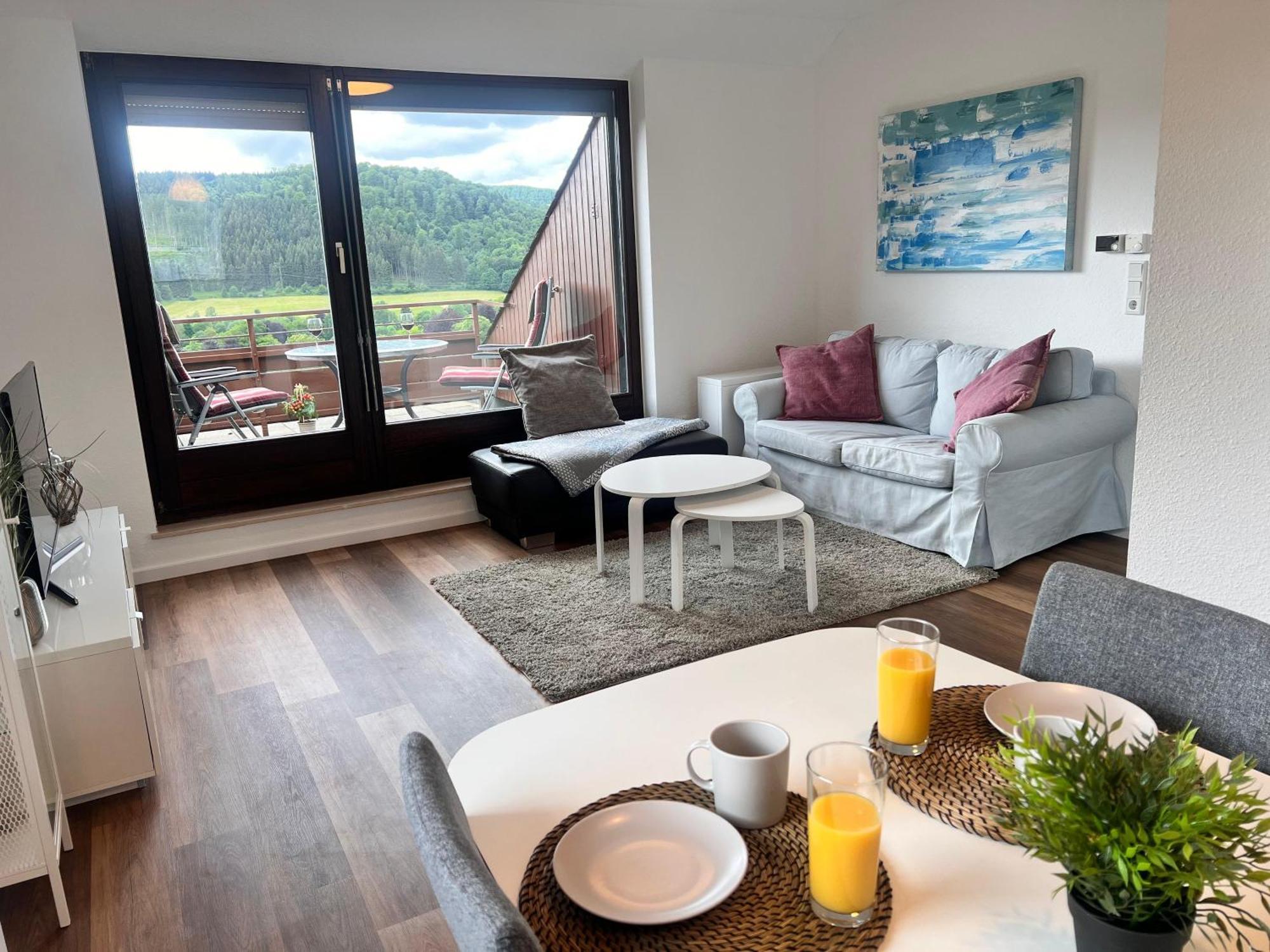 Gemuetliche 3-Zimmer-Wohnung Mit Panoramablick Und Kostenlosem Ueberdachten Parkplatz Winterberg Exterior photo